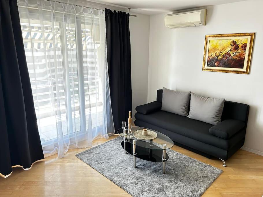 Sea View Apartment Split Exterior photo