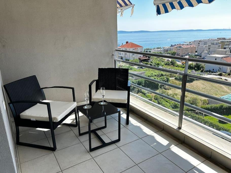 Sea View Apartment Split Exterior photo